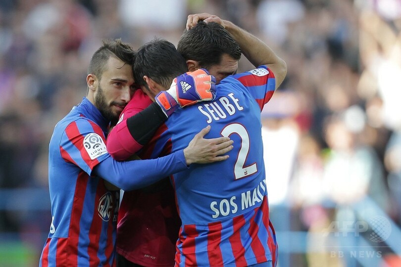 リヨンがカーンにまさかの敗戦、PSGがリーグ3連覇に王手