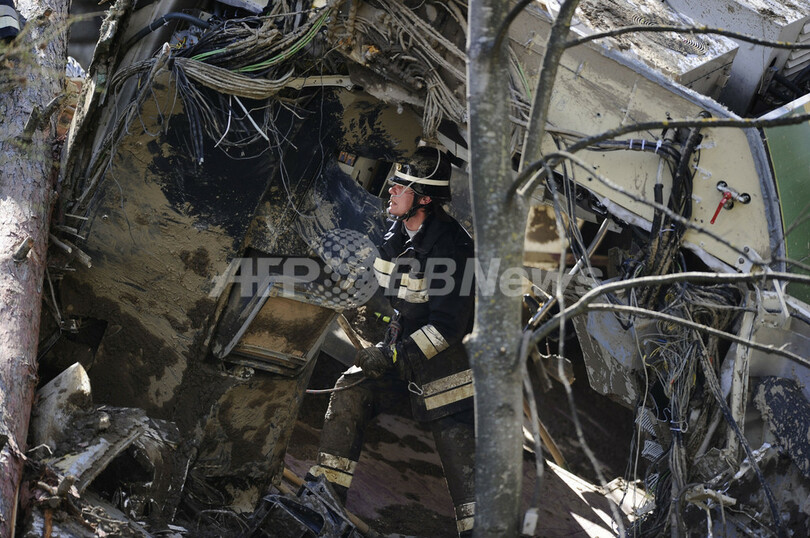 イタリア北部で脱線、9人死亡