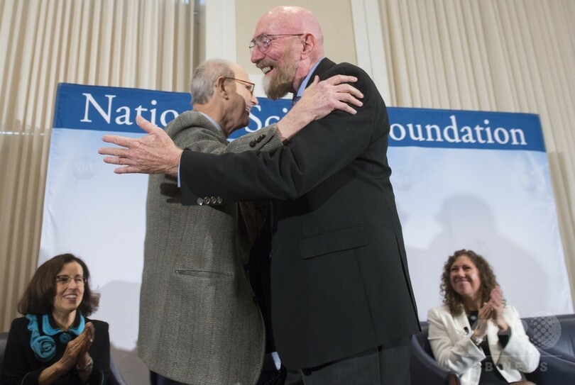 アインシュタイン予言の重力波、直接観測に初成功 国際チーム