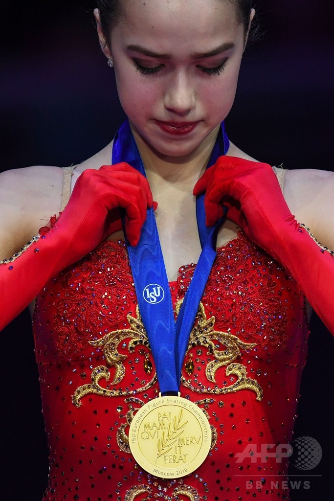 15歳ザギトワが初優勝、ロシア勢は全12個中9個のメダル獲得 フィギュア欧州選手権