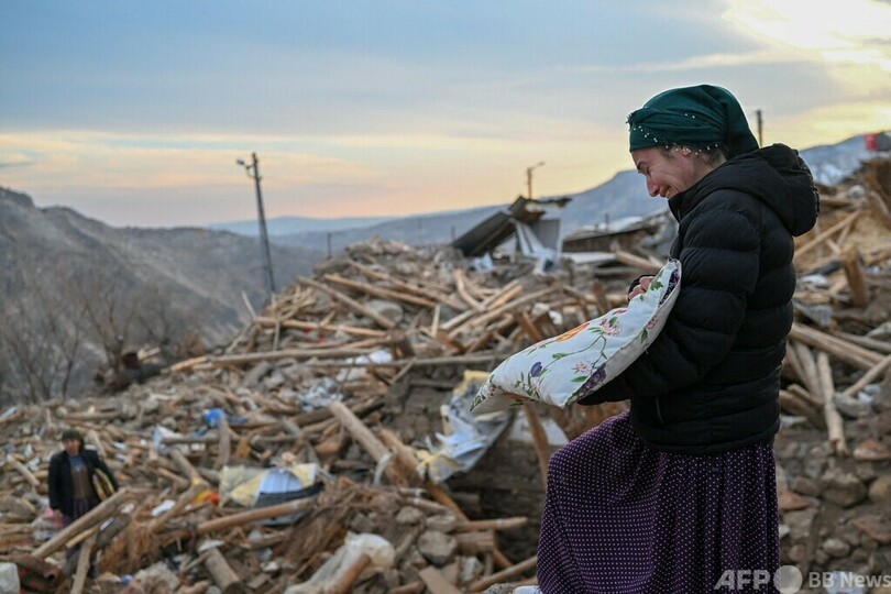 エルドアン大統領、救助遅れを謝罪 トルコ地震