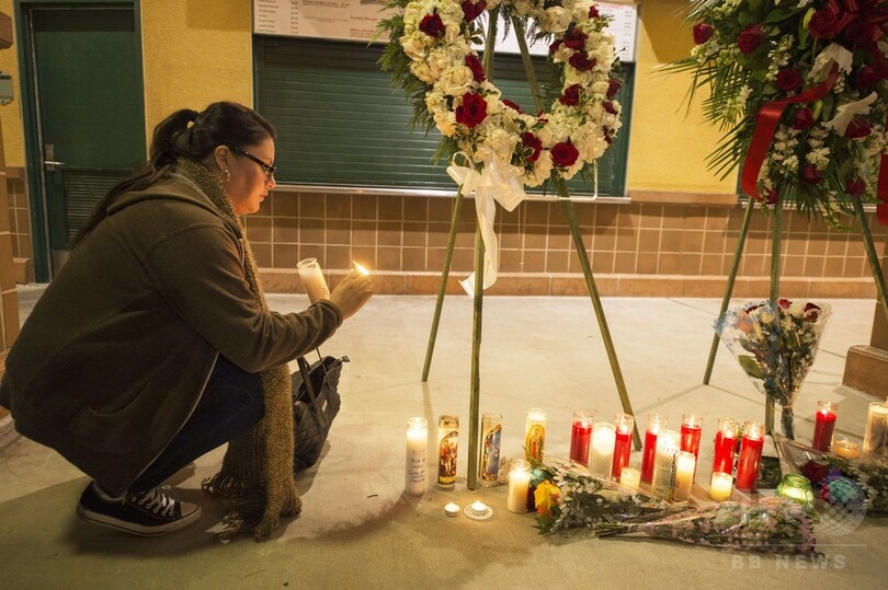 米乱射事件、「テロ行為」として捜査とFBI 容疑者がISに忠誠か