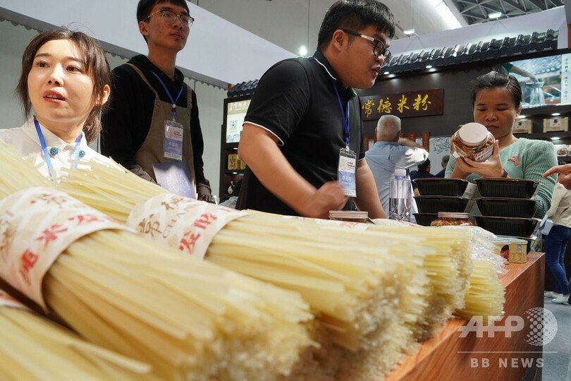 第1回世界ビーフン大会に内外の美食が集結