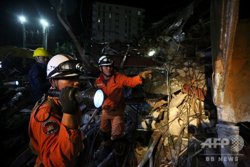 カンボジアのビル崩壊、死者18人に 中国人所有者ら4人拘束
