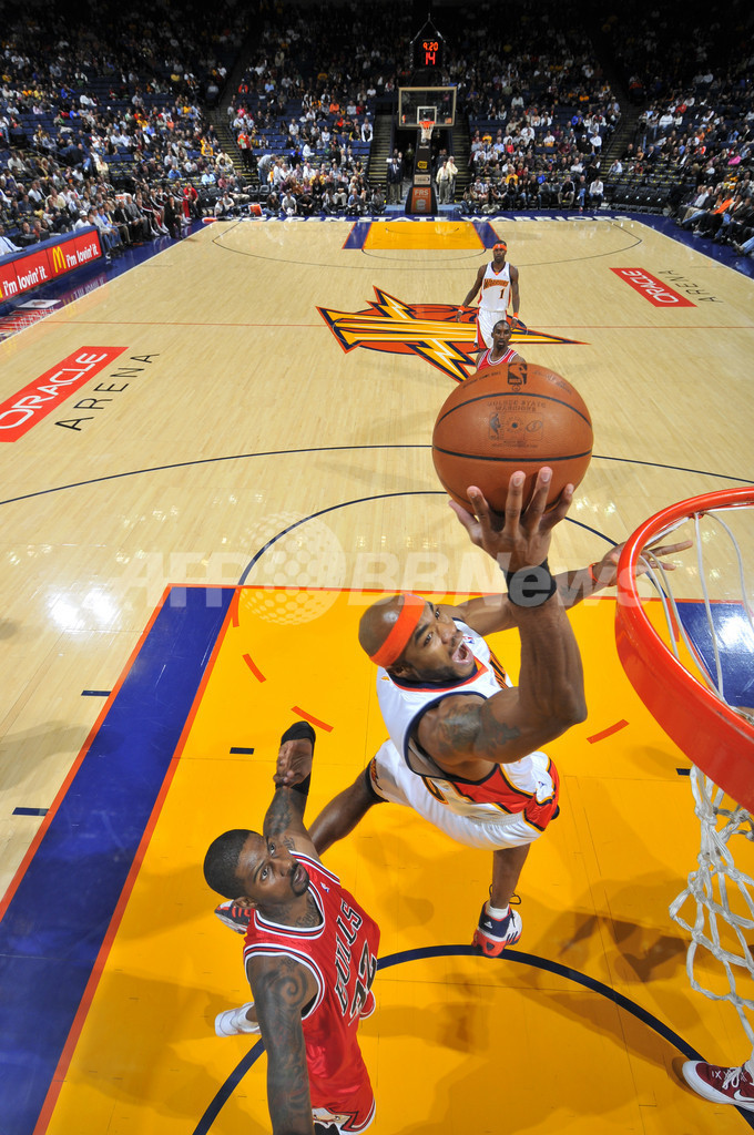 ブルズ ウォリアーズに勝利