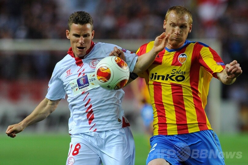 セビージャがバレンシアに先勝、決勝へ前進 ヨーロッパリーグ