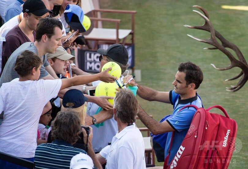 フェデラー、復帰戦黒星も「ショックではない」 親友対決で散る