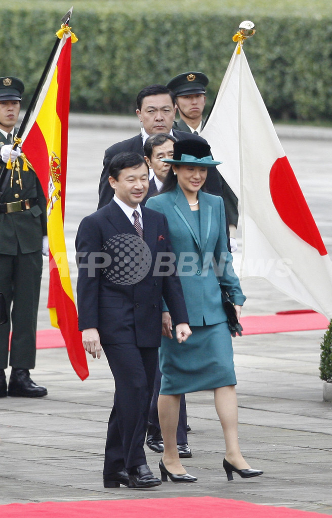 スペイン国王夫妻が来日、皇居での歓迎行事には雅子さまも出席