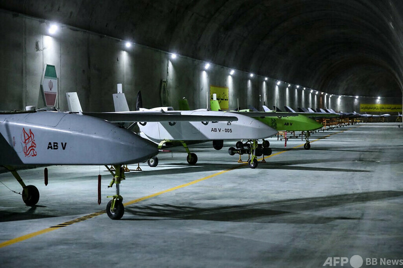 イラン軍の無人機基地公開、地下に100機以上 国営テレビ