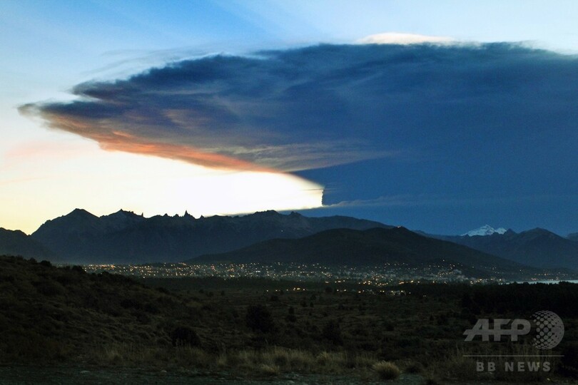 カルブコ火山が約50年ぶり噴火、チリ南部で非常警報