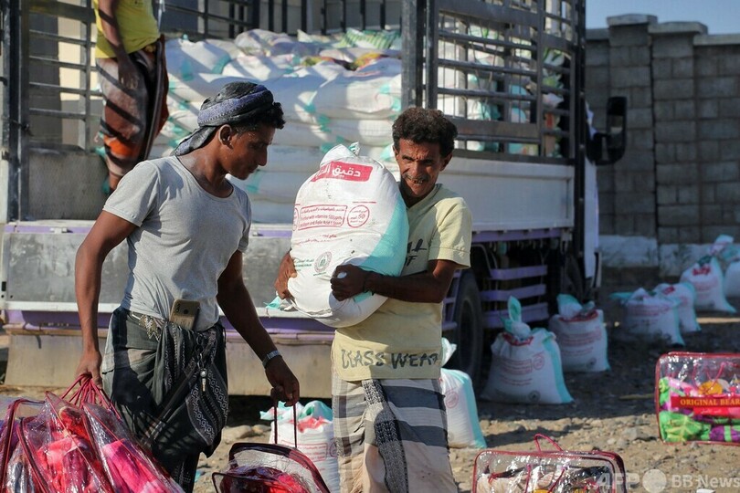 世界最悪の人道危機、避難民に支援物資 イエメン内戦