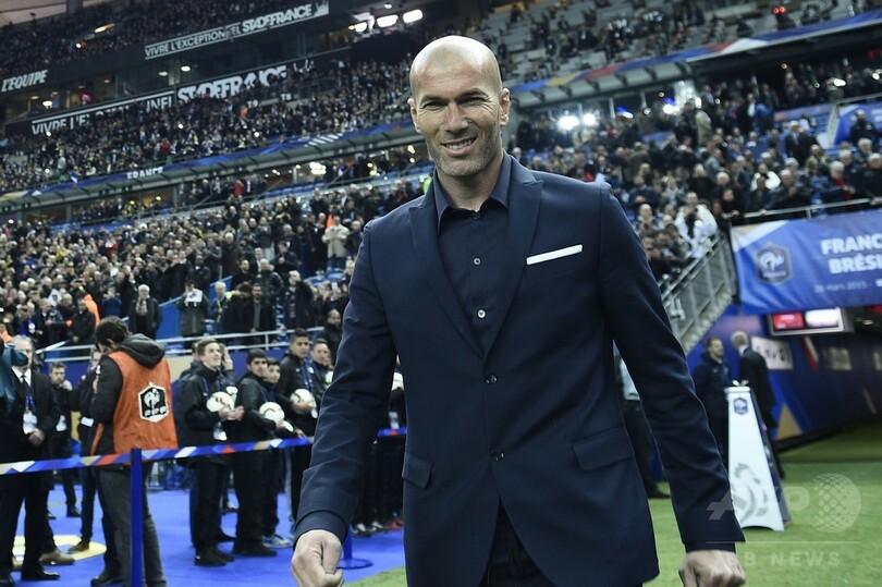 仏サッカー連盟、元代表ジダン氏らを表彰
