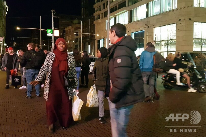 ハーグの商店街で刺傷事件、3人負傷 オランダ