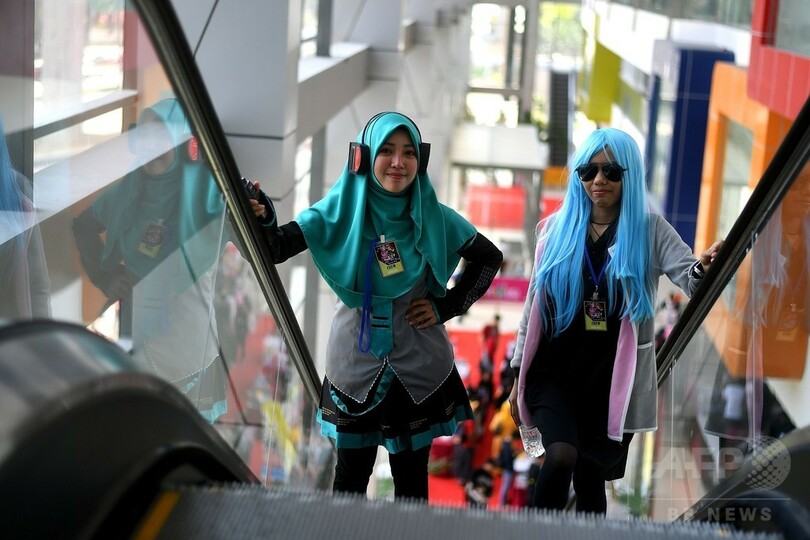 ヒジャブの戦士にプリンセス、ムスリム女性がコスプレ マレーシア
