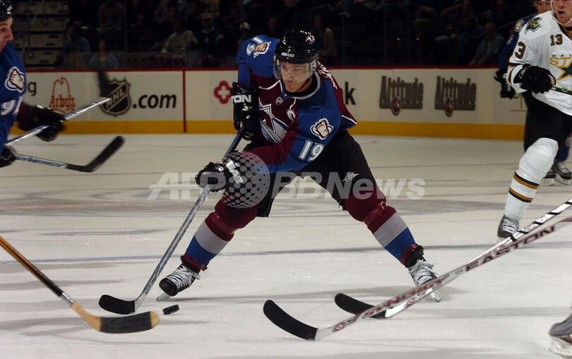 スターズ アバランチとの接戦を制す