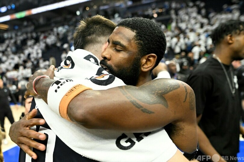 マーベリックス先勝 ドンチッチとアービングがけん引 西決勝