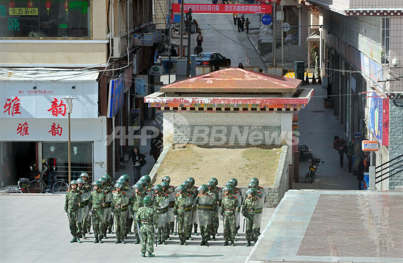 中国、チベットに軍を大幅増強か
