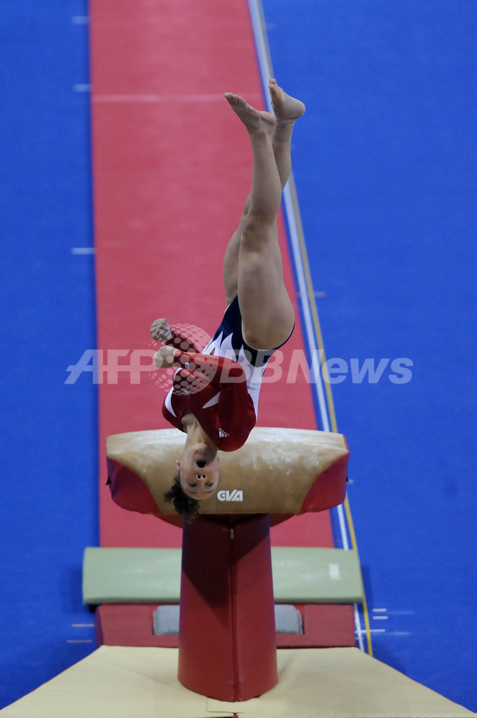 鶴見が段違い平行棒で2位 中国個人種目で金3つ、世界体操