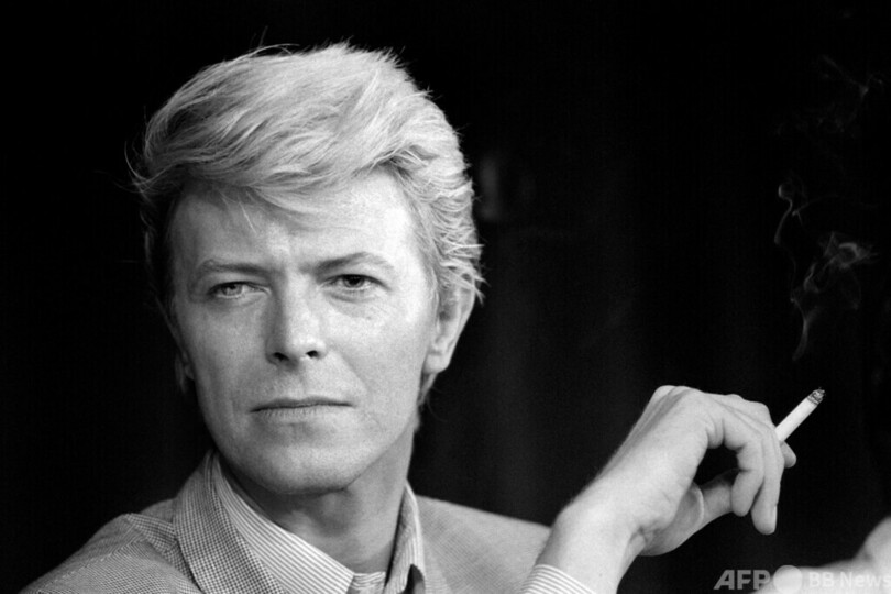デヴィッド・ボウイの遺産管理団体、楽曲権利売却 ワーナーに