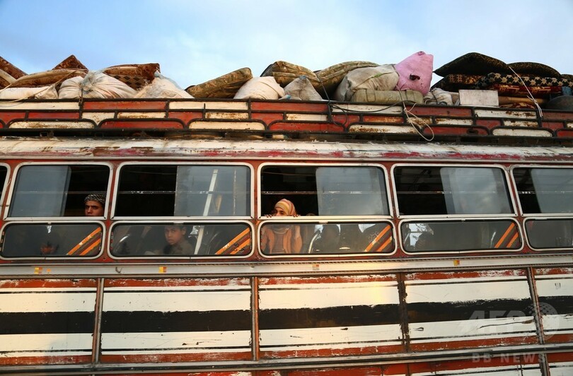 ドゥマにシリア国旗、政府軍が東グータ完全掌握 ロシア国防省