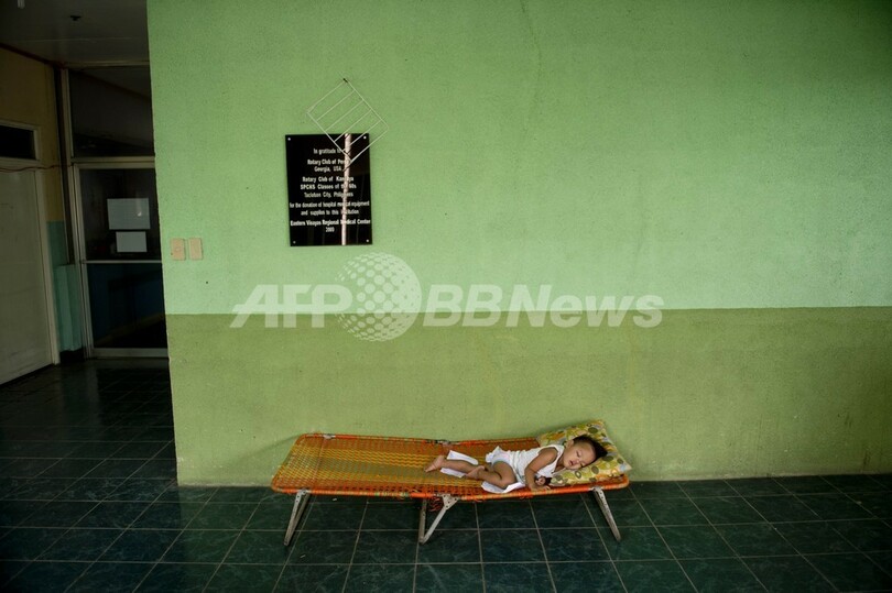 フィリピン台風、被災地で新たな命のために奮闘する看護師たち