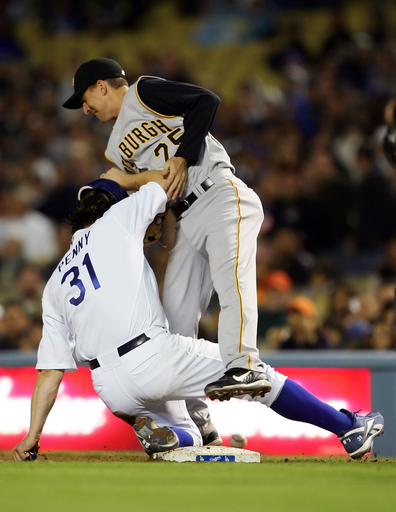 07MLB＞ドジャース ラッセル・マーティンのサヨナラ満塁弾でパイレーツ