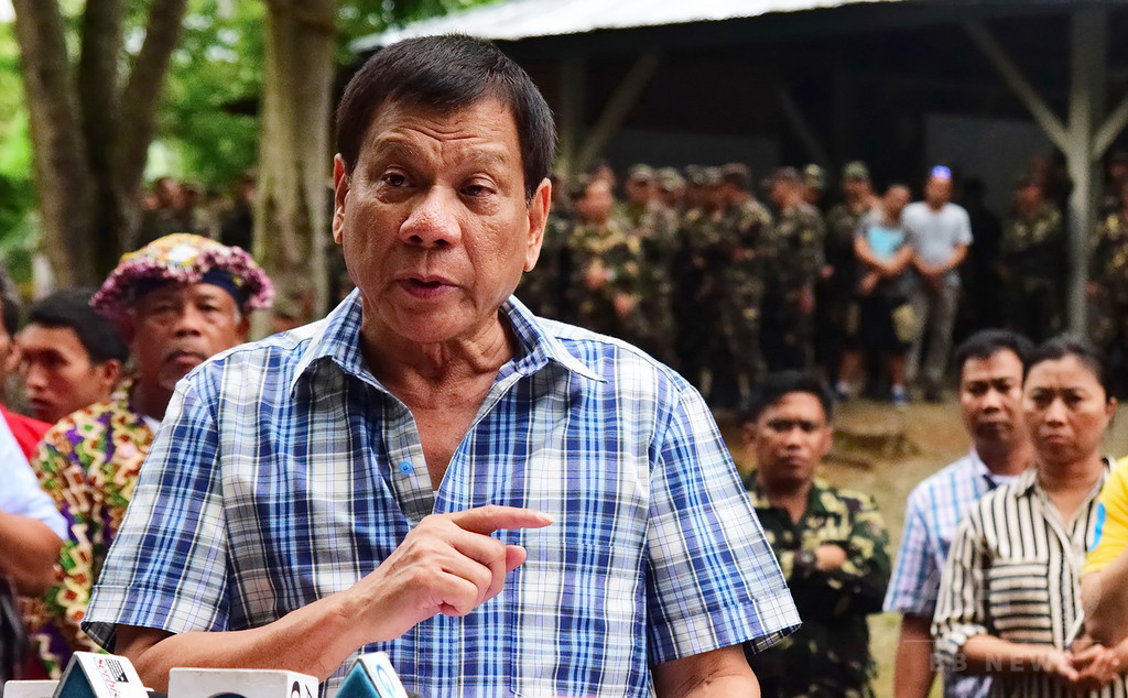比大統領「人権は気にしない」、麻薬犯罪者の射殺命令継続を明言 比大統領「人権は気にしない」、麻薬犯罪者の射殺命令継続を明言