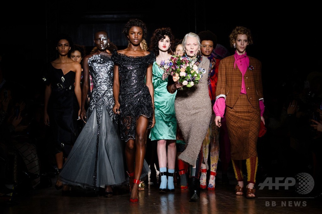 「ヴィヴィアン・ウエストウッド」16/17年秋冬コレクション