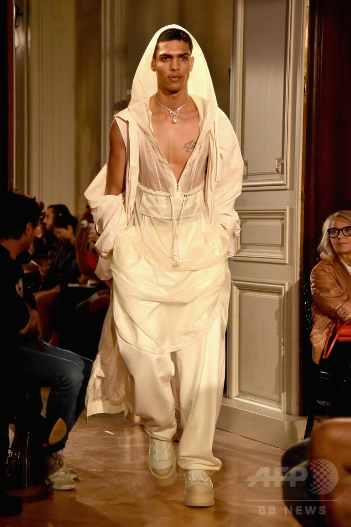 「フェンティ プーマ バイ リアーナ」17年春夏