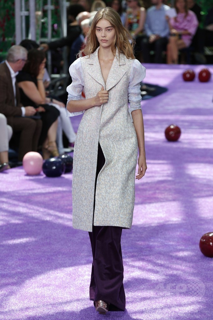 名画「快楽の園」をイメージ、「クリスチャン ディオール」15/16年秋冬オートクチュール 