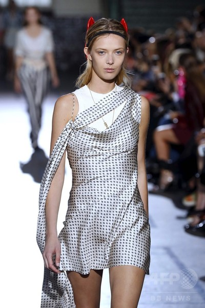 「ジョン・ガリアーノ」17年春夏