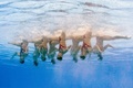 スペイン・バルセロナ（Barcelona）で開催されている第15回世界水泳選手権（15th FINA World Championships）。水中カメラで撮影されたシンクロナイズドスイミング・チームの演技の様子。

チームフリールーティン（FR）決勝で演技するスペインの選手（2013年7月26日撮影）。(c)AFP/FRANCOIS XAVIER MARIT