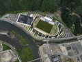 2019年ラグビーW杯日本大会の会場として使用される釜石鵜住居復興スタジアムの空撮写真（2018年8月18日撮影）。(c)AFP/Quentin TYBERGHIEN