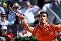 テニス、マドリード・オープン、男子シングルス準決勝。リターンを打つノバク・ジョコビッチ（2022年5月7日撮影）。(c)Pierre-Philippe MARCOU / AFP