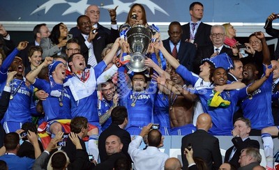UEFAチャンピオンズリーグ 2012年チェルシー　優勝記念パーカー UEFAチャンピオンズリーグ 2012年チェルシー 優勝記念パーカー