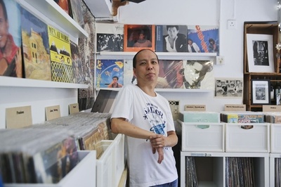 デジタル全盛の香港、若者に広がる「アナログ」回帰