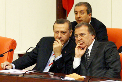 7月22日総選挙前倒し実施案、圧倒的多数で承認 - トルコ