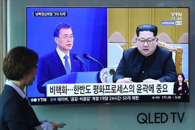 南北首脳、軍事境界線で対面へ 与正氏も会談に同行