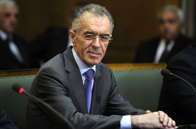 ギリシャ財務相に指名されたラパノス氏、健康問題で就任を辞退