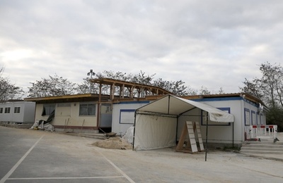 仏当局、パリ郊外のモスクを閉鎖 過激思想広めた疑い