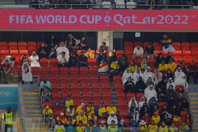 カタールW杯開幕戦、試合途中に多くのファンが席を後に