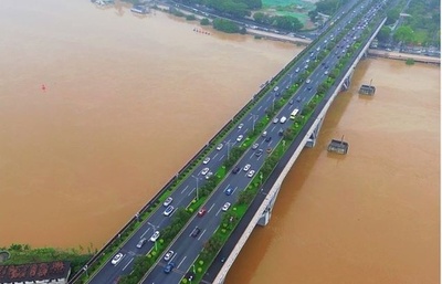 中国広東省で記録的豪雨 4人死亡10人行方不明