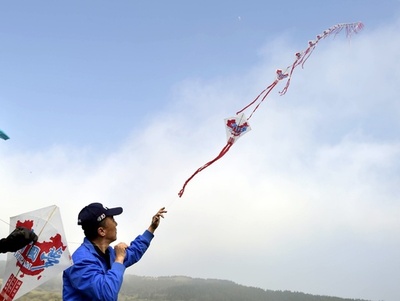 全長6キロの連だこも、国際たこ揚げ大会 中国