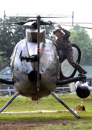 比バシラン島で軍とイスラム過激派が衝突、双方に死傷者