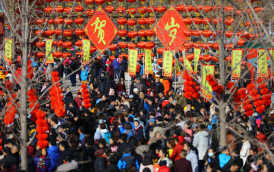 春節期の小売・飲食業の売上高15兆円 高級志向顕著に