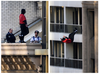 公衆の前で飛び降り自殺、シドニー