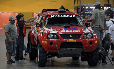 ブエノスアイレスで車検･書類審査、ダカールラリー