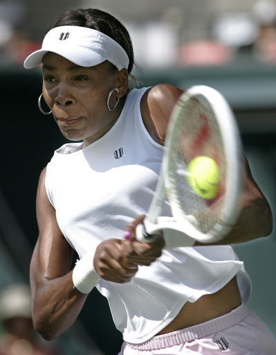 ヴィーナス ボズニアツキをストレートで破り決勝へ