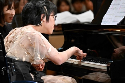 AI-assisted piano allows disabled musicians to perform Beethoven