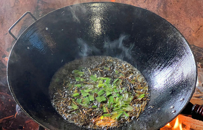 山と川の恵みが込められた中国・土家族の油茶スープ